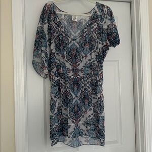 New never worn BECCA Blue and Gray Floral Blouse